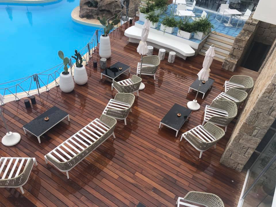 Decking Bordo Piscina Zeta Servizi Pavimento Bordo Piscina In Legno Antiscivolo - Zeta Servizi Olbia